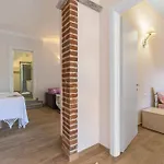 Little Mermaid Of Stresa Pet Friendly- Happy Rentals Stresa
