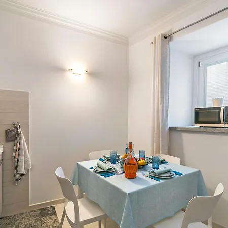 Little Mermaid Of Stresa - Happy Rentals Stresa
