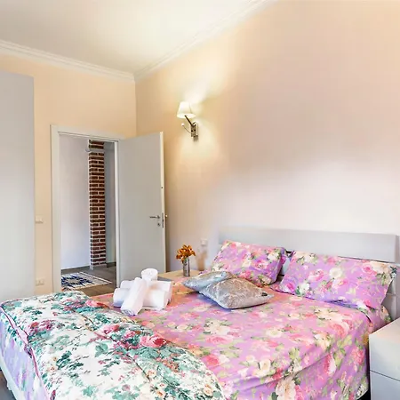 Little Mermaid Of Stresa - Happy Rentals Stresa