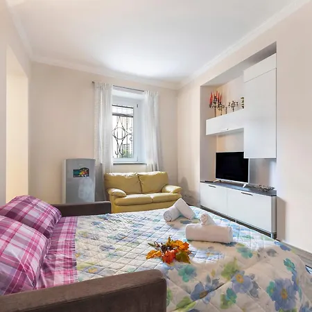 Little Mermaid Of Stresa: Pet Friendly, Walk To Center - Happy Rentals Apartman