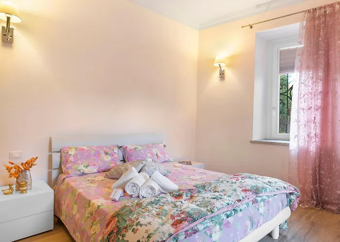 Apartment Little Mermaid Of Stresa Pet Friendly- Happy Rentals Stresa