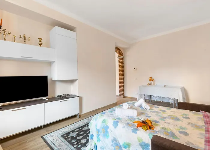 Apartment Little Mermaid Of Stresa Pet Friendly- Happy Rentals Stresa